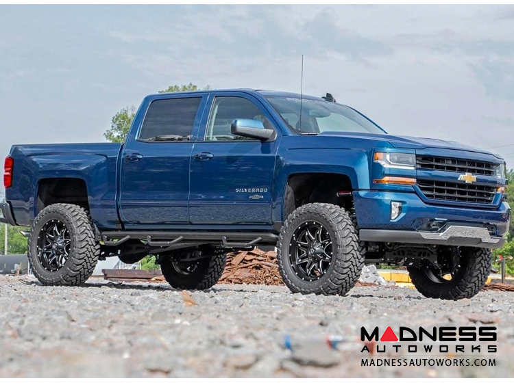 Chevy Silverado 1500 4WD Suspension Lift Kit w/ Lifted Struts 7" Lift